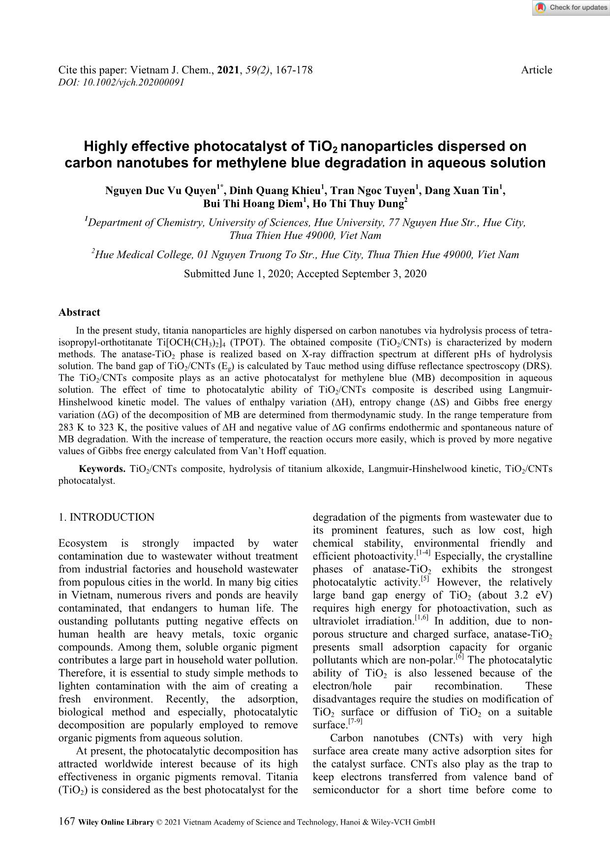 Highly effective photocatalyst of TiO2 nanoparticles dispersed on carbon nanotubes for methylene blue degradation in aqueous solution trang 1